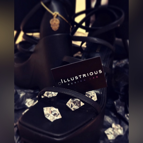 Ultrahigh platform heels - Picture 2 of 4